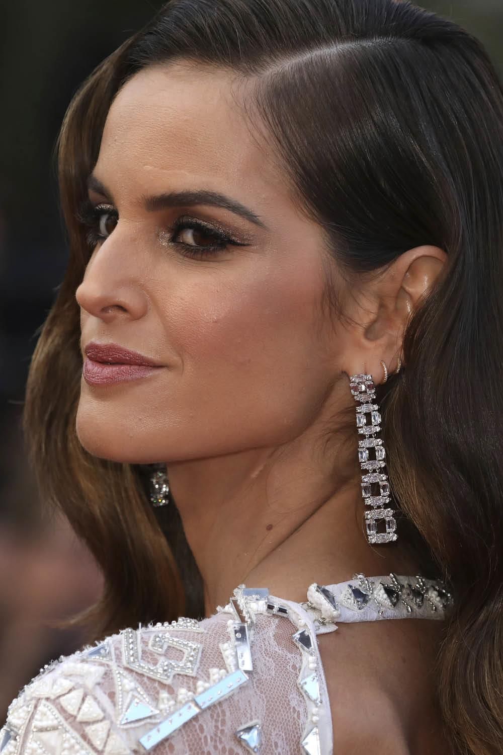 pendientes grandes izabel goulart. Con pedrerÃa