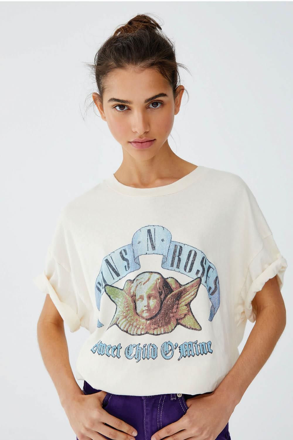 estilo hipster camiseta pull&bear 15,99euros. Camiseta de los Guns N' Roses