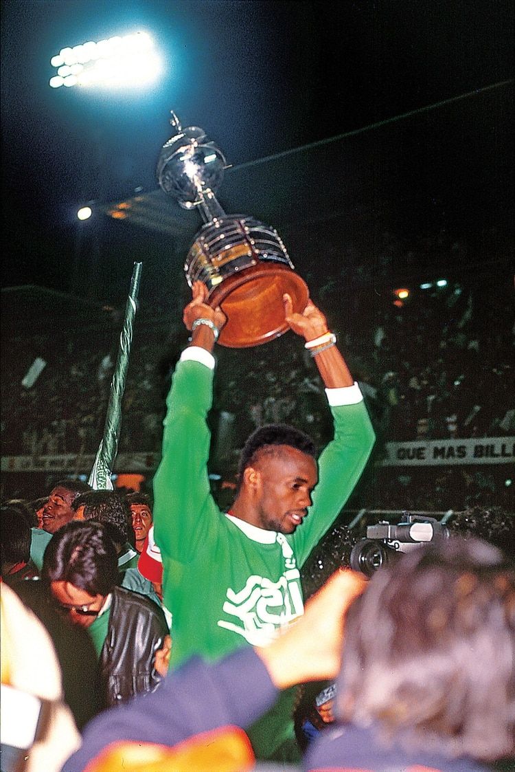 El delantero estaba en el AtlÃ©tico Nacional cuando el club obtuvo la Copa Libertadores de 1989.