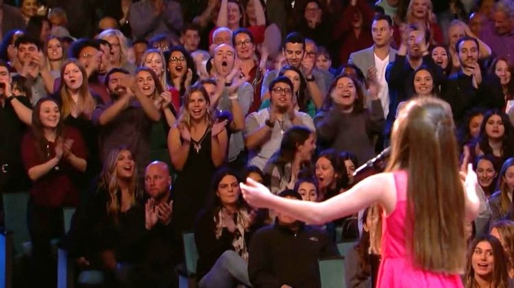 Una niña de 10 años participó en "America's Got Talent" y lo que hizo con su voz provocó una ovación mundial