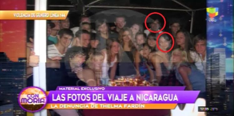La noche de la violaciÃ³n, Laura Esquivel celebrÃ³ sus 15 aÃ±os con el elenco de âPatito feoâ. (Camila Salazar fue quien entregÃ³ el material fotogrÃ¡fico â captura de TV)