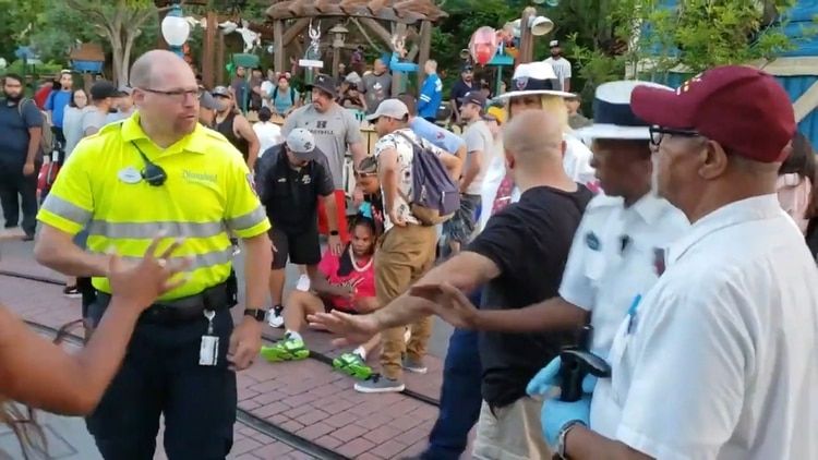 La brutal golpiza que aterrorizó a niños e indignó a Disney