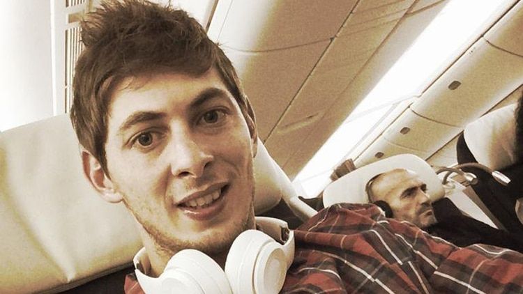 Sala se trasladaba a Cardiff para sumarse a los entrenamientos de su nuevo equipo