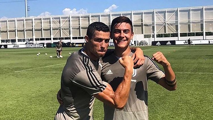 Dybala se muestra siempre muy cercano a Cristiano