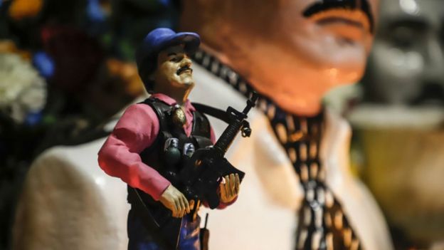 Figurita del Chapo Guzmán