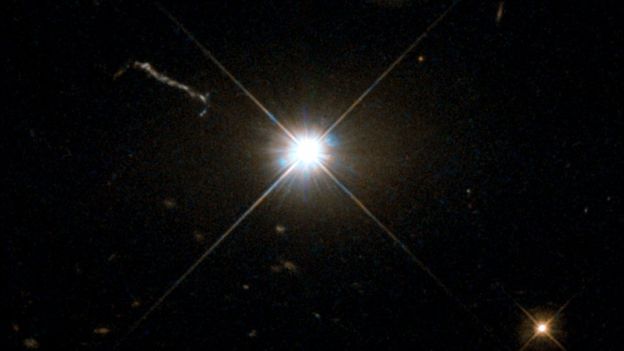 Agujero negro brillante