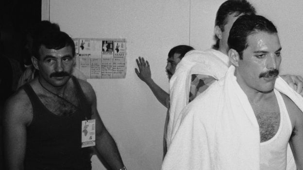 Freddie Mercury y Jim Hutton.