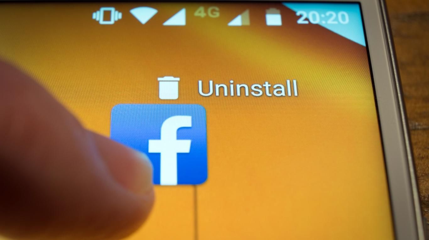 Chau Facebook = hola felicidad.