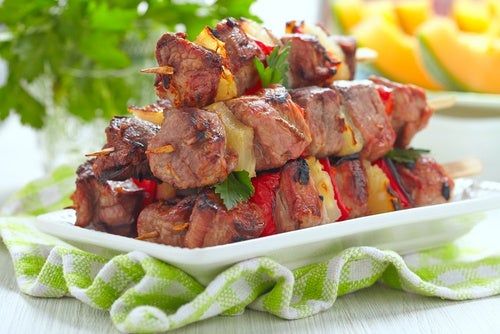 brochetas carne