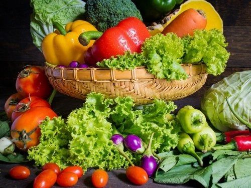 Agrega verduras y frutas a tus platos restar calorías y consumir más nutrientes