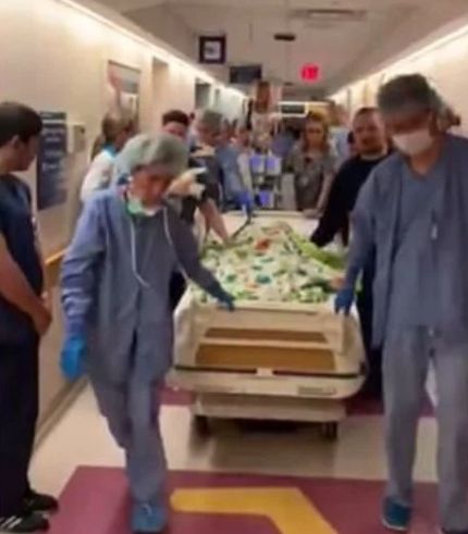 La dura despedida a una bebé de 22 meses antes de entrar a quiráfono para donar sus órganos