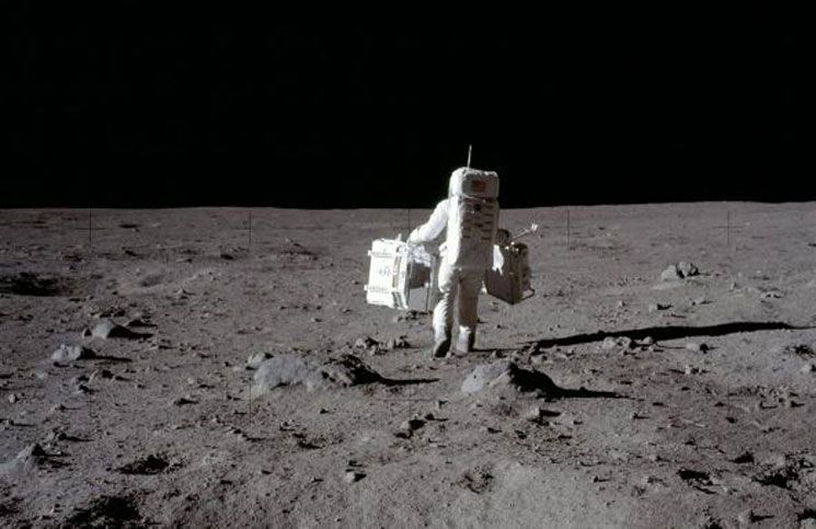 La tenebrosa historia de la tripulación que viajó por primera vez a la Luna