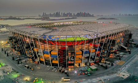 Para construir el estadio se utilizaron 974 contenedores marítimos. Para construir el estadio se utilizaron 974 contenedores marítimos.
