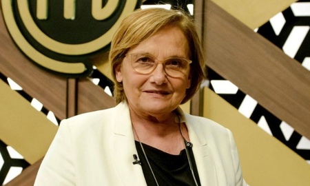 Dolli Irigoyen, quien supo estar en el jurado de Masterchef, se refirió a la abrupta salida del hijo de Mariana Nannis. Dolli Irigoyen, quien supo estar en el jurado de Masterchef, se refirió a la abrupta salida del hijo de Mariana Nannis.