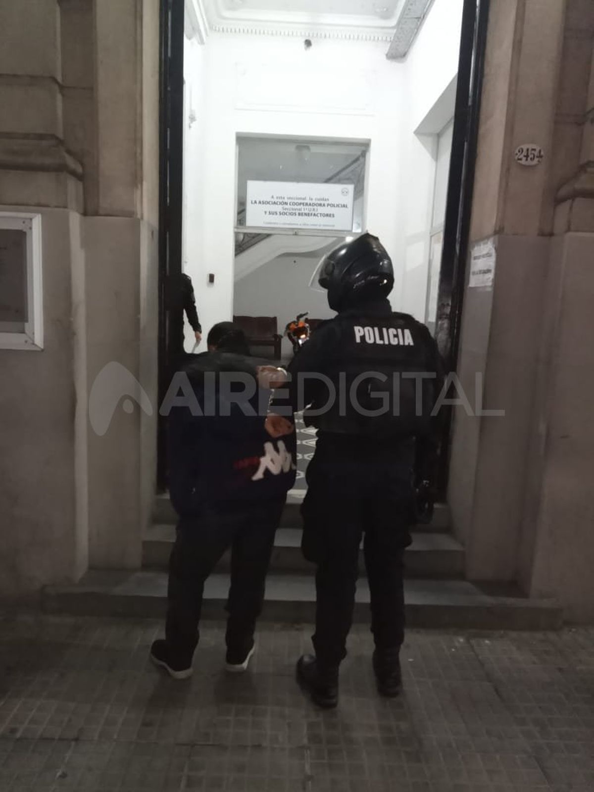 O. B. D. de 23 años fue detenido y trasladado a la Seccional Primera.