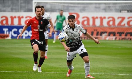 Colón vs Estudiantes de Buenos Aires. Colón vs Estudiantes de Buenos Aires.