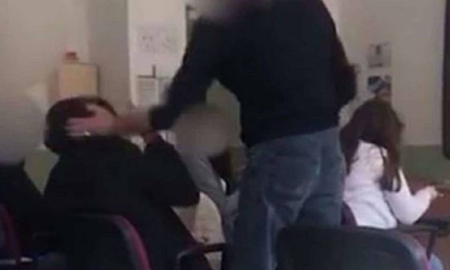 Video: un profesor le pegó a un alumno por no usar tapaboca Video: un profesor le pegó a un alumno por no usar tapaboca