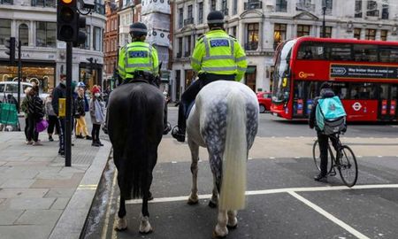 En Londres y el sur de Inlgaterra imponen más restricciones durante 10 días. En Londres y el sur de Inlgaterra imponen más restricciones durante 10 días.