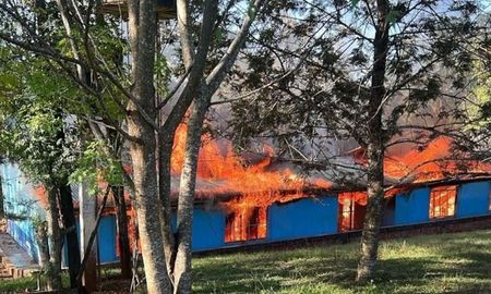 Las pericias indicaron que el fuego fue intencional y apuntan a un menor de 13 años. (Foto: Primera Edición). Las pericias indicaron que el fuego fue intencional y apuntan a un menor de 13 años. (Foto: Primera Edición).