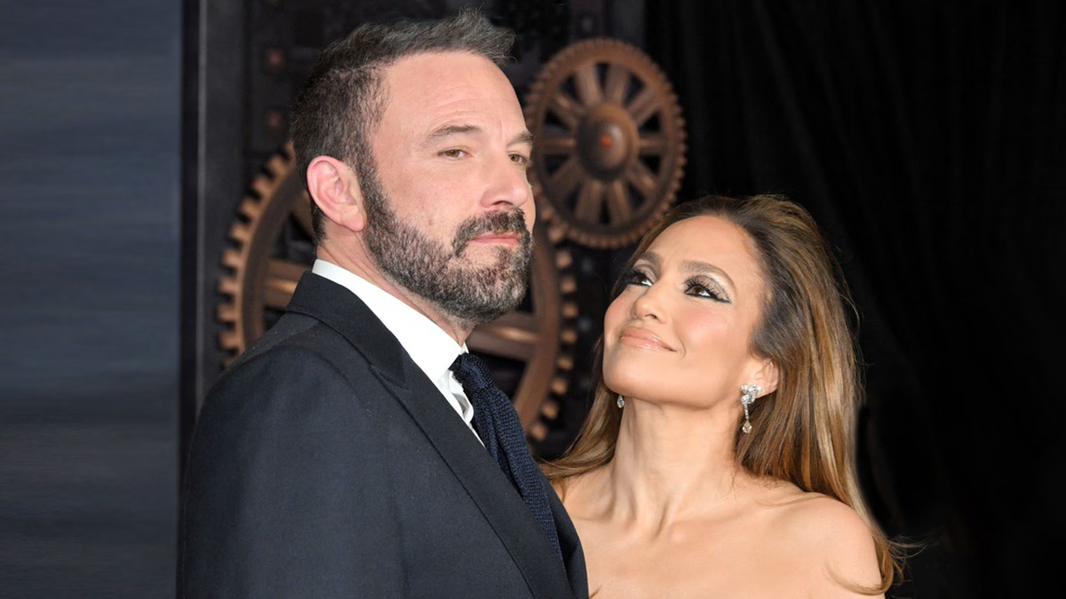 Según fuentes a la pareja, el divorcio entre Jennifer Lopez y Ben Affleck es inminente. Según fuentes a la pareja, el divorcio entre Jennifer Lopez y Ben Affleck es inminente.