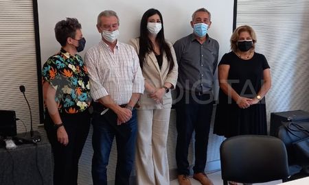 La ceremonia de traspaso se realizó en el auditorio del hospital nuevo Iturraspe. La ceremonia de traspaso se realizó en el auditorio del hospital nuevo Iturraspe.