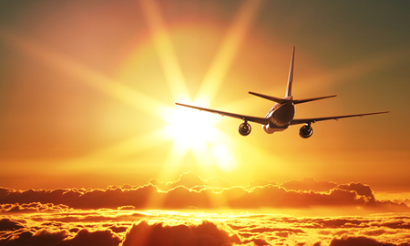 Capta por casualidad el preciso instante en que un avión atraviesa el Sol Capta por casualidad el preciso instante en que un avión atraviesa el Sol