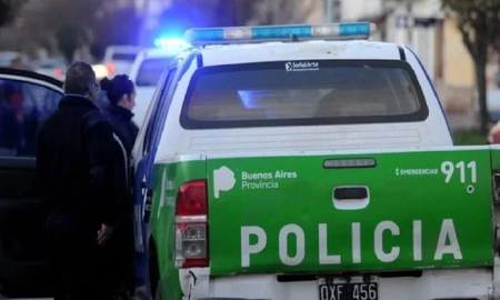 Un hombre entró a robar a una casa, ahorco con un cable al dueño y arrojo su cuerpo a la pileta Un hombre entró a robar a una casa, ahorco con un cable al dueño y arrojo su cuerpo a la pileta