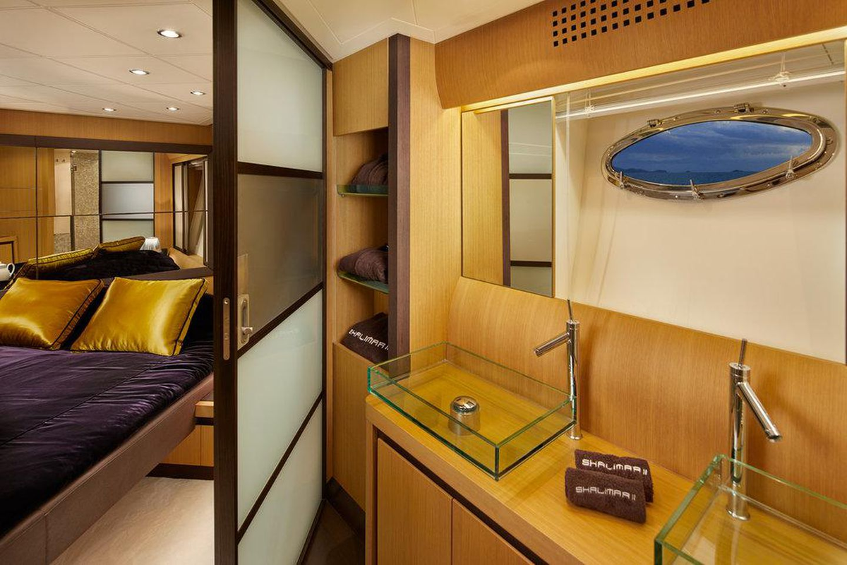 Shalimar II. El yate en el que vacionan Messi y Roccuzzo. 