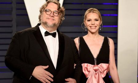 Guillermo del Toro junto a su flamante esposa, Kim Morgan Guillermo del Toro junto a su flamante esposa, Kim Morgan