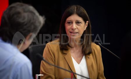Clara García lidera la lista de precandidatos a senadores que competirá en la interna del Frente Amplio Progresista con el espacio de Rubén Giustinani. Clara García lidera la lista de precandidatos a senadores que competirá en la interna del Frente Amplio Progresista con el espacio de Rubén Giustinani.