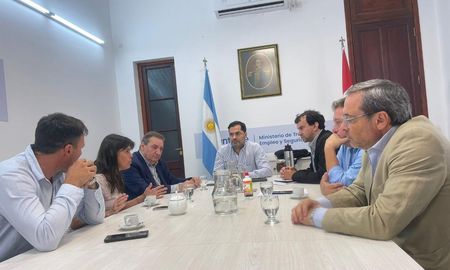 Reunión entre Festram y funcionarios del Ministerio de Trabajo de Santa Fe. Reunión entre Festram y funcionarios del Ministerio de Trabajo de Santa Fe.