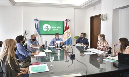 El intendente Emilio Jatón encabezó este jueves una nueva reunión del Comité de Gestión de Riesgos. El intendente Emilio Jatón encabezó este jueves una nueva reunión del Comité de Gestión de Riesgos.