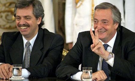 Fernández publicó en Twitter un video junto a Néstor Kirchner. Fernández publicó en Twitter un video junto a Néstor Kirchner.