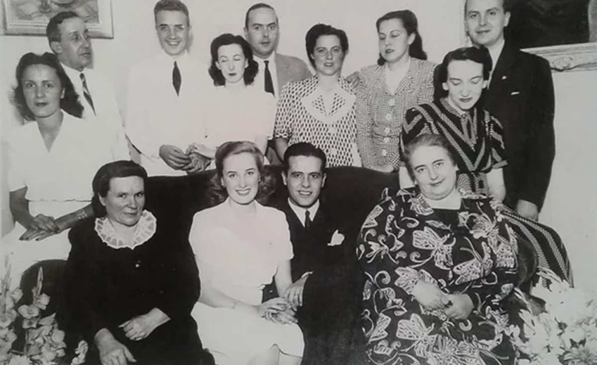 Mirtha Legrand y Julio Albar Díaz. Mirtha Legrand y Julio Albar Díaz.