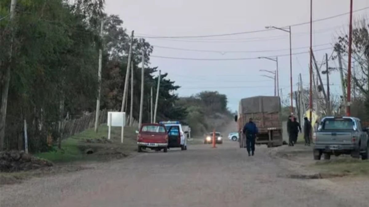 Un camionero murió aplastado por su propio camión en Entre Ríos.