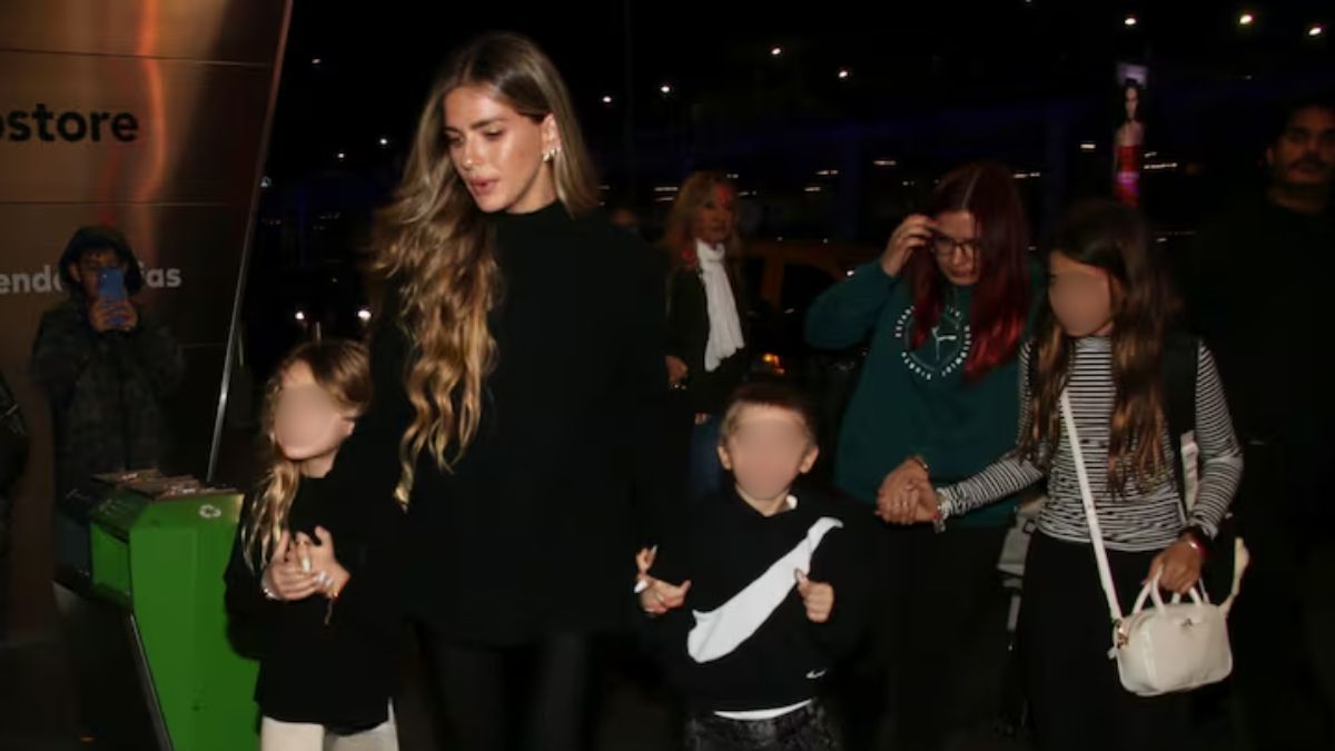 La China Suárez visitó una mezquita en Turquía.