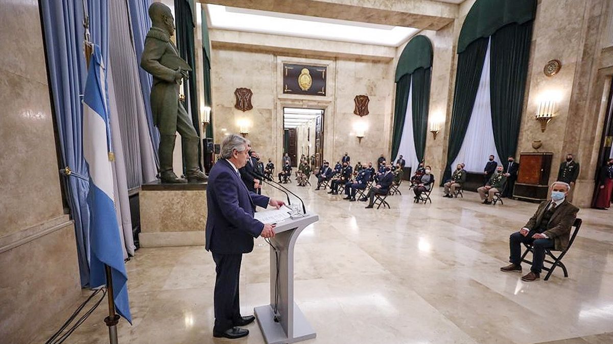 Ferm&aacute;ndez particip&oacute; este mi&eacute;rcoles al mediod&iacute;a del encuentro anual de camarader&iacute;a