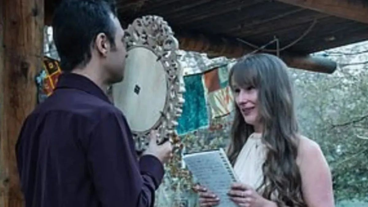 Se casó con ella misma porque se hartó de esperar al hombre indicado