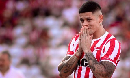Marcos Rojo está en la mira de Boca Juniors y podría llegar al club en febrero. Marcos Rojo está en la mira de Boca Juniors y podría llegar al club en febrero.