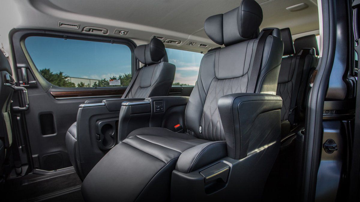 Toyota Hiace Wagon | Interior