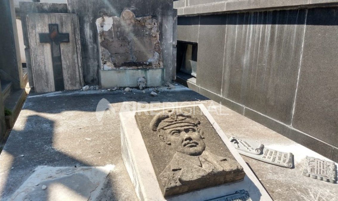 Cementerio Municipal: los ladrones no respetan ni las placas de los muertos