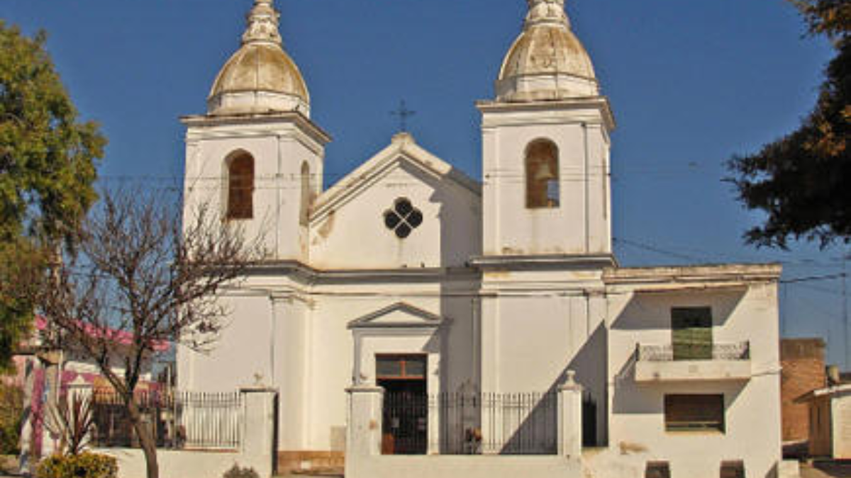La capilla del pueblo forma parte del circuito histórico de Calamuchita, conservando materiales y técnicas constructivas que datan de la época jesuítica en la región. La capilla del pueblo forma parte del circuito histórico de Calamuchita, conservando materiales y técnicas constructivas que datan de la época jesuítica en la región.