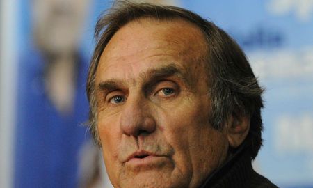Por algún motivo que seguramente lo excedía, Carlos Reutemann siempre gozó de una suerte de blindaje en la mirada de muchos. Por algún motivo que seguramente lo excedía, Carlos Reutemann siempre gozó de una suerte de blindaje en la mirada de muchos.