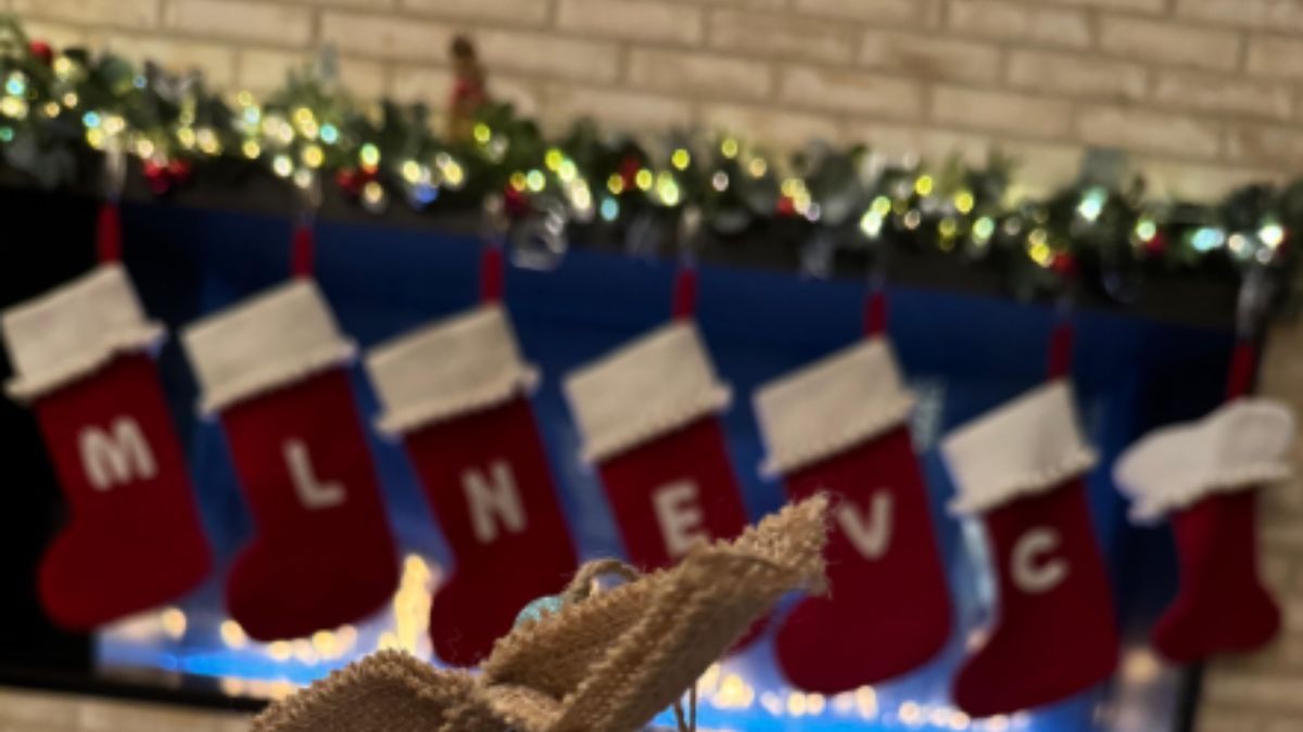 Las botas navide&ntilde;as levantaron sospechas entre los seguidores de Luisana Lopilato.