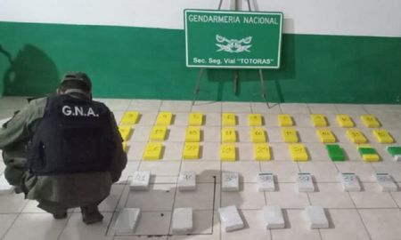 El conductor del coche, días atrás, había estado en Bolivia. El conductor del coche, días atrás, había estado en Bolivia.