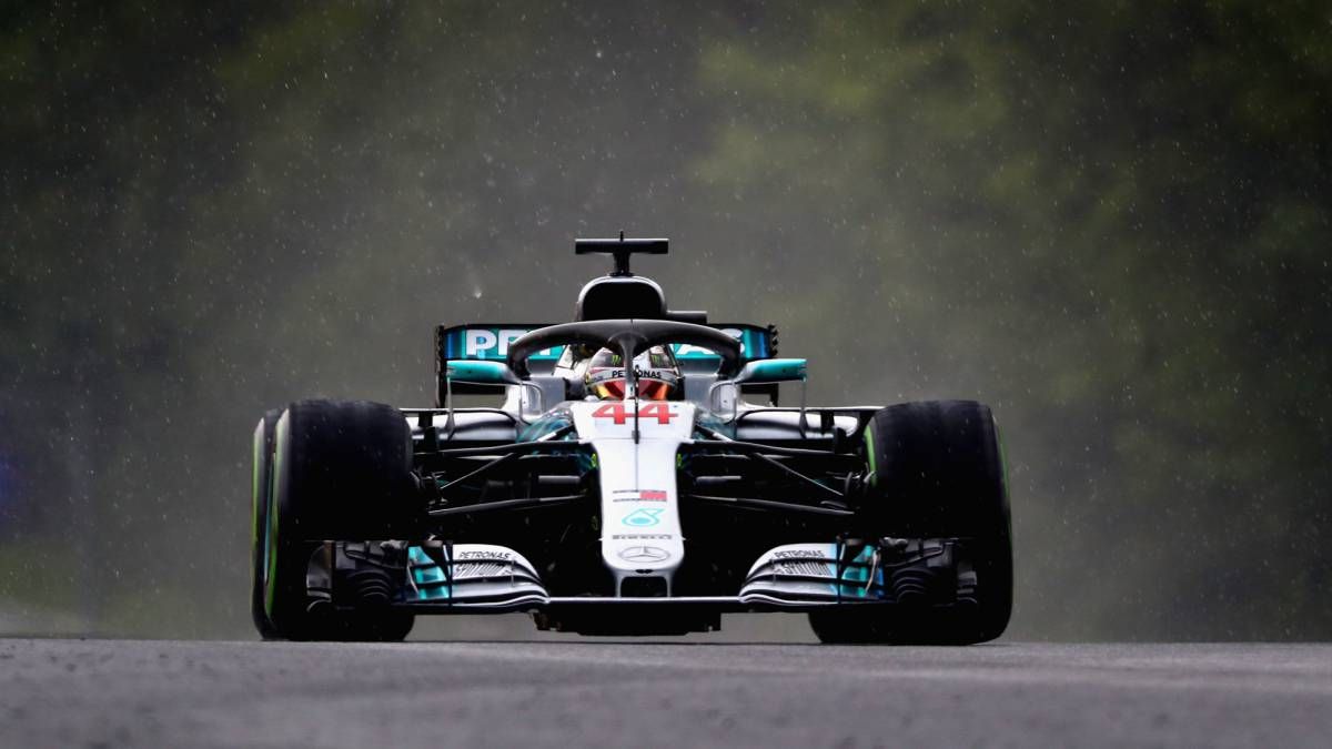 El brit&aacute;nico Lewis Hamilton marc&oacute; el mejor tiempo en los entrenamientos libres sobre el circuito de Hungaroring.&nbsp;