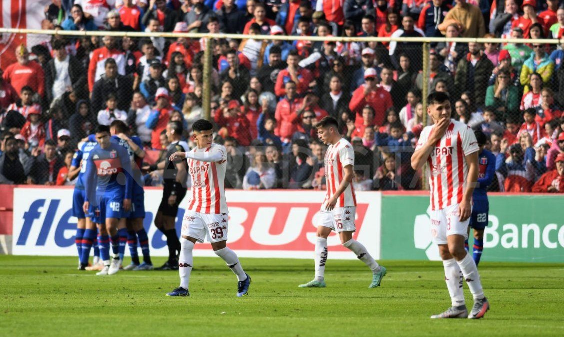 El Club Atlético Unión perdió con Tigre en su presentación en el campeonato de la Liga Profesional de Fútbol.