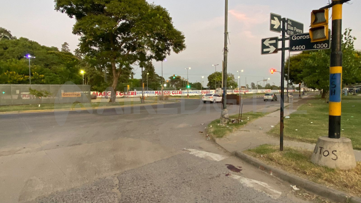 El hombre fue atacado el domingo minutos antes de las 21.00 en inmediaciones de Blas Parera y Gorostiaga.