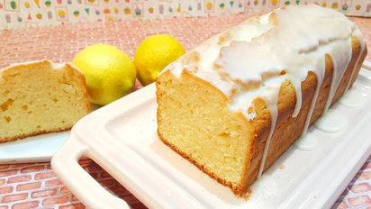 Para compartir en familia: la receta más rica de budín de limón sin TACC