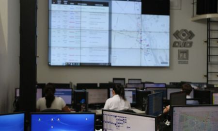 El gobierno de la provincia de Santa Fe prevé la incorporación de 2.000 cámaras para la ciudad de Santa Fe para el nuevo sistema de monitoreo. El gobierno de la provincia de Santa Fe prevé la incorporación de 2.000 cámaras para la ciudad de Santa Fe para el nuevo sistema de monitoreo.